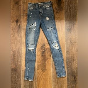 Topshop Jamie ripped jeans